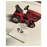 1/16 Cub Cadet 682 Lawn & Garden Tractor Ertl