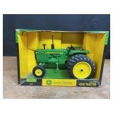 1/16 John Deere 4040 NIB Ertl