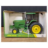 1/16 John Deere 7800 NIB Ertl