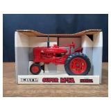 1/16 Farmall Super M-TA NIB Ertl