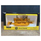 1/16 John Deere 2010 Crawler Collector NIB Ertl