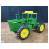 1/16 John Deere 7520 Ertl