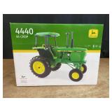1/16 John Deere 4440 Hi-Crop 2 Cylinder NIB Ertl