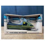 1/10 John Deere 440 Cyclone Snowmobile NIB Suttle