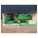 1/28 John Deere 9500 Combine NIB Ertl