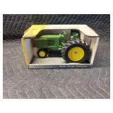 1/16 John Deere Red Rock Threshers Tractor SM