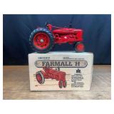 1/16 Farmall H Ertl