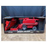 1/32 Case-IH 2188 Combine Collector NIB Ertl