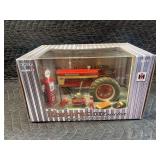1/16 Farmall 460 Restoration Tractor Ertl