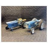 (2) 1/12 Ford 4000 + Ford 4600 Ertl