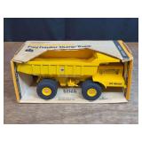 1/20 IH Pay Hauler Truck NIB Ertl