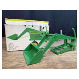 1/16 John Deere Loader Ertl