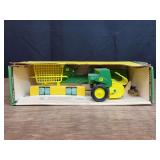 1/16 John Deere Baler Black Hitch NIB Ertl