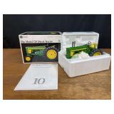 1/16 John Deere 720 Precision NIB Ertl