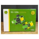 1/16 John Deere 110 + X394 L&G Set NIB Ertl