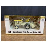1/16 John Deere 140 L&G April Yellow NIB Ertl