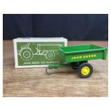 1/16 John Deere L&G Cart NIB Ertl