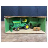 1/16 John Deere 140 L&G Set NIB Ertl
