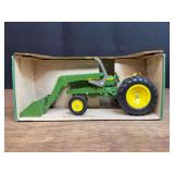 1/16 John Deere 2040 w/Loader NIB Ertl
