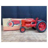 1/16 Farmall M NIB Product Miniature