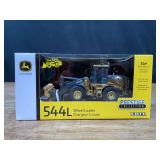 1/50 John Deere 544L Wheel Loader Gold Prestige NIB Ertl