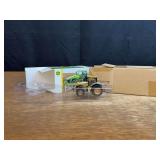 1/64 John Deere 8R 370 Gold 2020 Farm Show NIB Ertl