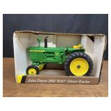 1/16 John Deere 4010 NIB Ertl