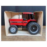 1/16 IH 5488 NIB Ertl