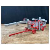 1/28 McCormick-Deering Thresher SC