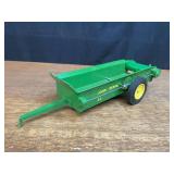 1/16 John Deere 44 Spreader Ertl