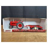 1/16 Farmall Super M + Disk Set NIB Ertl