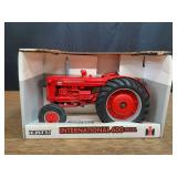 1/16 IH 600 NIB Ertl