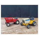 (2) 1/16 IH Cub Cadet L&G Tractors Ertl