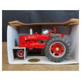 1/16 Farmall Super H 2005 Half Century NIB SM
