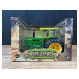 1/16 John Deere 4520 200th Birthday NIB Ertl