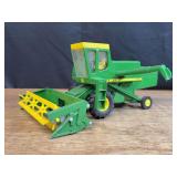 1/24 John Deere 6600 Combine Ertl