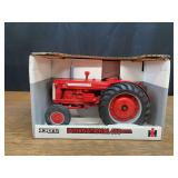 1/16 IH 650 NIB Ertl