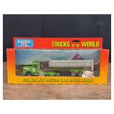 1/64 International Gravel Semi NIB Ertl