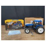 1/16 NH 8260 1997 NFTS NIB Ertl