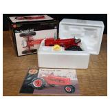 1/16 Farmall 400 Precision NIB Ertl