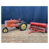 (2) 1/16 Tru-Scale M + Grain Drill Carter