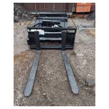 (1) CFI Industry SAll100 Adjustable Pallet Fork