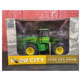 1/32 John Deere 8850 2011 Plow City NIB Ertl