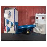 1/16 Kinze 1050 Harvest Commander Grain Cart NIB SC