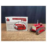 1/16 IH T-340 Crawler NIB Ertl