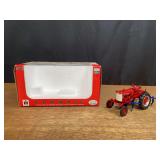 1/16 Farmall Cub w/Cultivators 2011 SFTS SC