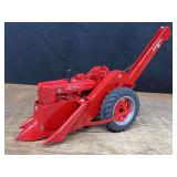 1/16 Farmall M w/2ME Corn Picker Custom