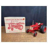 1/16 Farmall 706 1998 Lafayette NIB Ertl