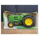 1/16 John Deere 5020 NIB Ertl