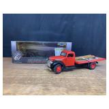 1/16 1941 Chevrolet Flatbed Truck DCP